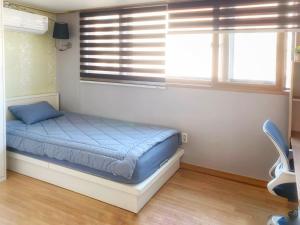 Yeondaedongmun House E