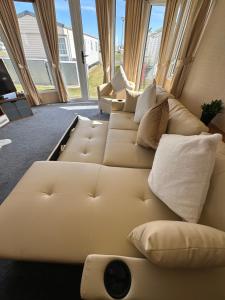 6 berth Waterside Ingoldmells Skegness L35 SANTANAVAN 14