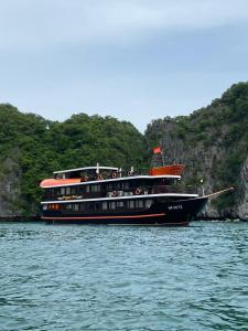 Cat Ba Ocean Cruise - 4hvězdičkové hotely ve městě Ha Long