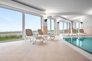 Hafenloge - Ostseeblick, Terrasse, erste Reihe, Fahrstuhl