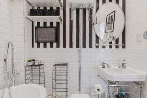 Chic 1BD Flat in Historic Building East London