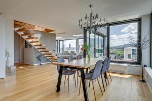 360 Stunning View 2 Floors Penthouse 3BD 2BA