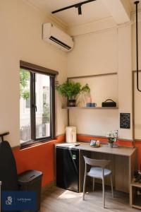 Spacious&Warmly Apartment -Free for Laudry, GymRoom, CoffeBar -Desk for working- In Hanoi Old Quater