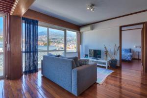 Top Floor Apartment 805