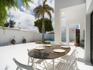 Villa Lola - VipVipVillas