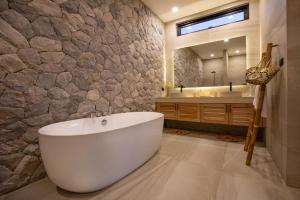 Nomad Villa - Elegant 3 Bedrooms Balinese Pool