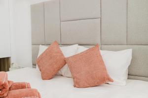 Westlands Luxury 3 Bedroom Apartment with private pool & balcony