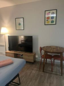 Charmant studio avec terrasse sur Arles