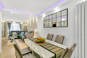 Aspen Close 4 Bedroom Retreat with Spa, Sauna and Gym