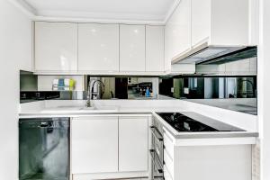 Aspen Close 4 Bedroom Retreat with Spa, Sauna and Gym