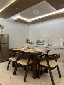 Sofias Unit - 2 Bedroom with complimentary breakfast