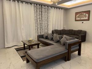 Sofias Unit - 2 Bedroom with complimentary breakfast