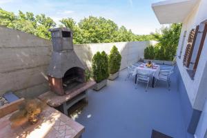 Villa Diana by Briskva