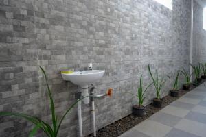 RedDoorz @ Jalan Majapahit Semarang