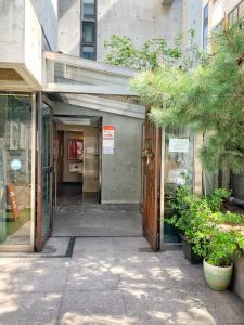 Yeondaedongmun House A