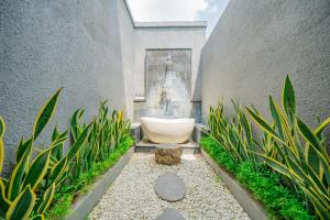 Luxury Villa Tropical Elegance in Pererenan Canggu