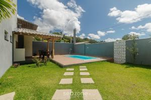 Condomínio com Piscina a 950m da Praia - PDM