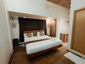 Zostay Urban Retreat Deluxe Rooms & Premium Dorms
