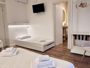 RHome 34