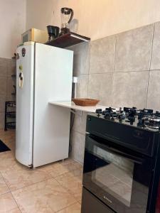 Casa estilo chale dúplex 3 quartos a apenas 1 quadra da praia