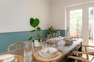 Beautiful 2 Bedroom Cottage in the Cotswolds