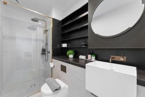 UNO Sky High 2B2B Apartment at Melbourne CBD