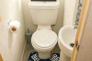 Caravan Beach Park - Sleeps 8 Parking & Pool