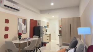 Cozy couple suite 272A at KLCC