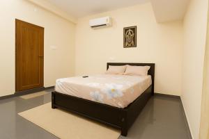 Suprabhatam Homestay - New luxurious 2BHK AC apartment with Kitchen and car parking in Tirupati near railway station and bus stand