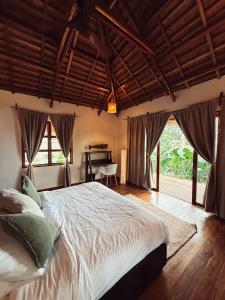 BAIA - Beachfront Boutique Lodge in San Vicente, Palawan