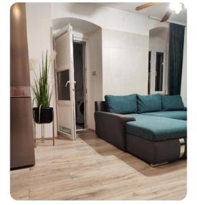 Iron Gates Apartments