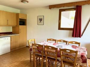 Location 4 Pièces avec Balcons pour 8 à Puy-Saint-Vincent - FR-1-504-30