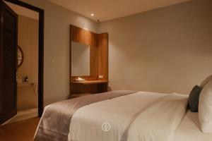 Tulip Hill View Villa 6 bedrooms with a private swimming pool and movie room