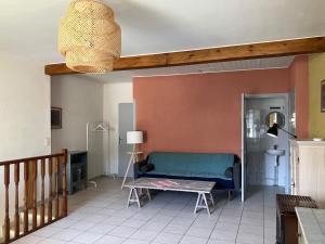 Les Bleuets, vue sur la montagne et rivière