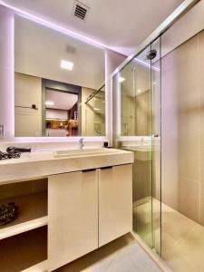 Maravilhoso Apto no Batel, com Wifi e AR Cond