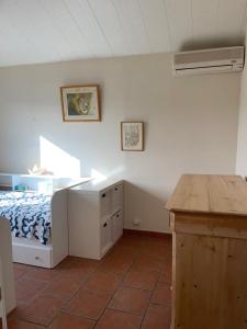 Haut de villa Chloé - Cosy avec clim, terrasse & parking privé, Sanary