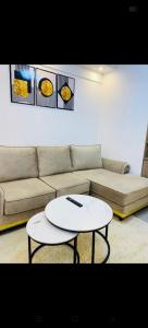 VH Superb Studio 14th Floor