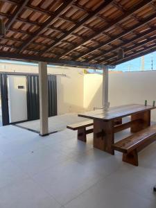 Casa com Piscina em Prado BA