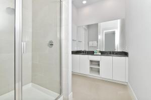 Upscale Condo With Pool Table Near Disney With Resort & Waterpark Access - B23-207