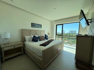 TT-5-Acapulco Mexico getaway Ocean front Tiagotian