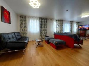 Maison spacieuse avec piscine à La Bazoche-Gouet