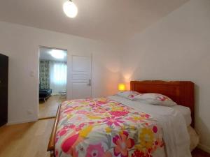 Maison spacieuse avec piscine à La Bazoche-Gouet