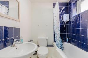 Spacious 3BD House wPrivate Garden - Kennington!