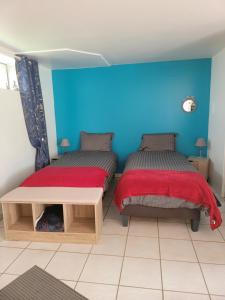 À la campagne, studio 25m2-pour 2 personnes, calme, wifi, jardin, parking