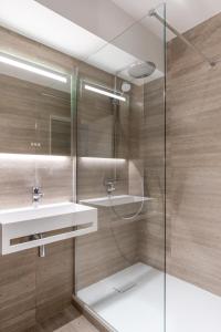 Modern Open-Air Apartment near Montmartre