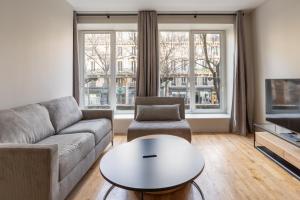 Beautiful Minimalist 1BD Apartment near Montmartre