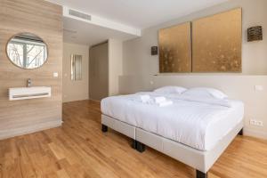 Luxe State of the Art Suite near Montmartre