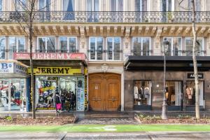 Luxe State of the Art Suite near Montmartre