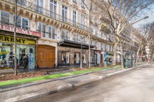 Luxe State of the Art Suite near Montmartre