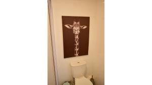 1Bedroom With TableMountain View